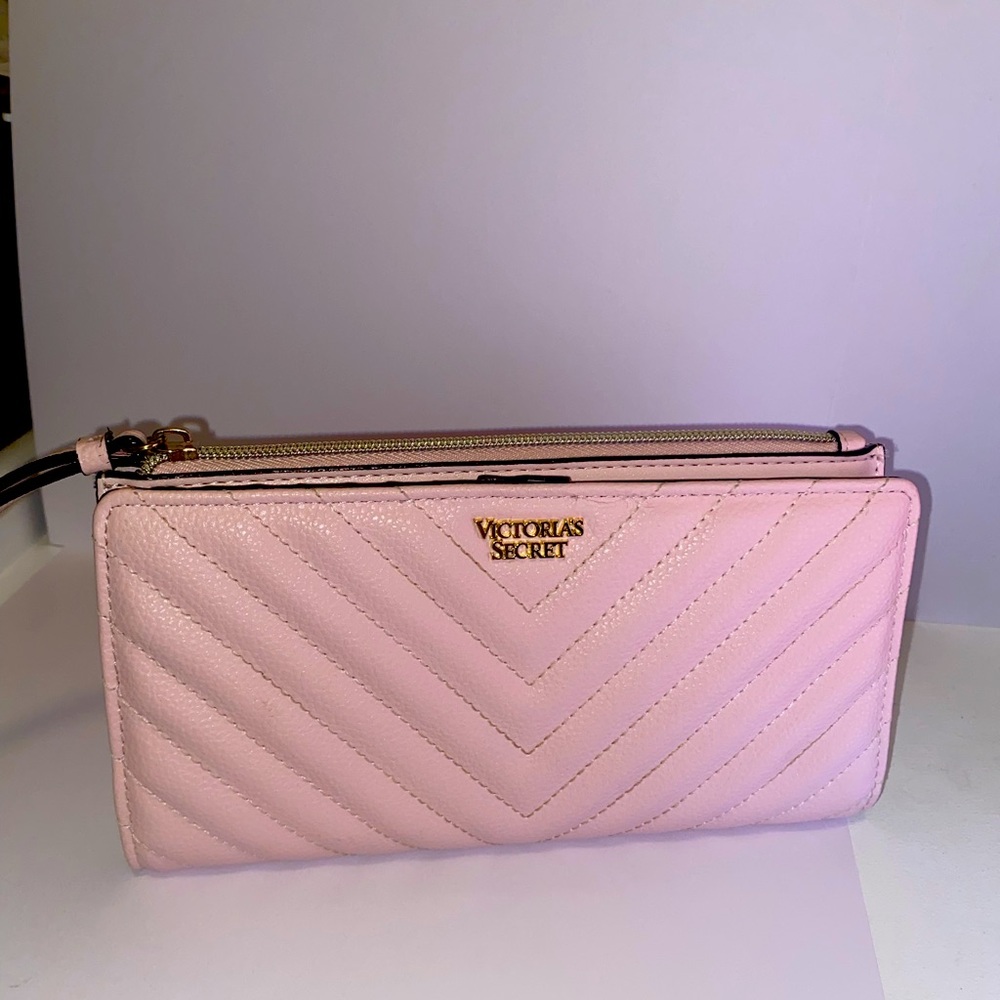 VICTORIA’S SECRET WALLET